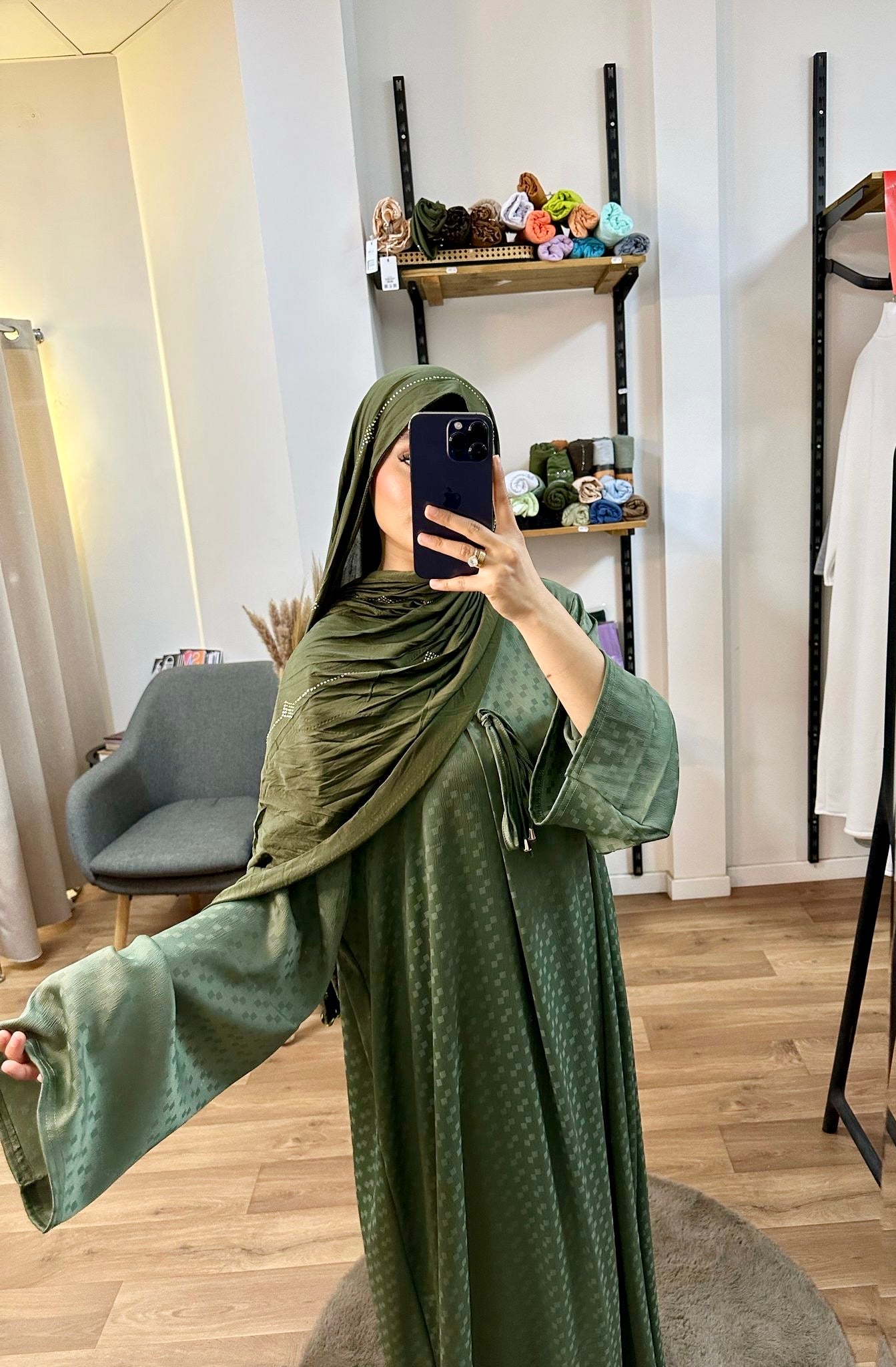 Abaya à noeud