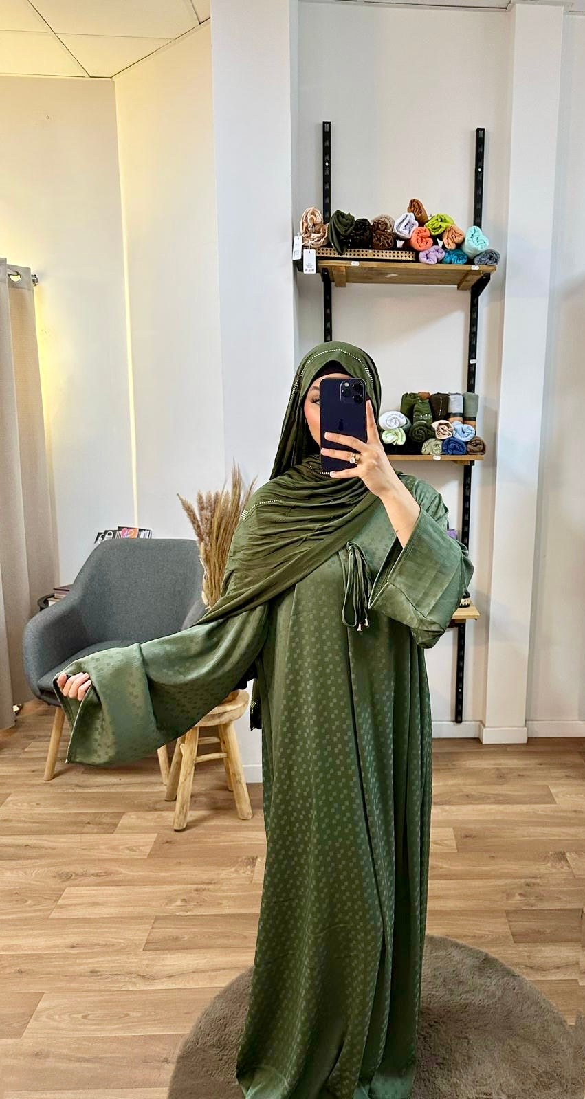 Abaya à noeud