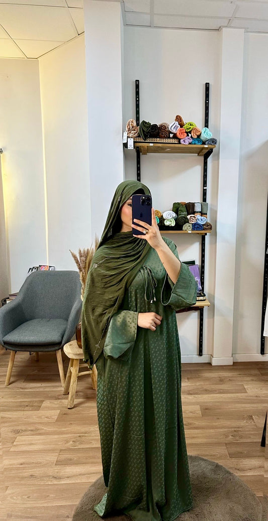 Abaya à noeud