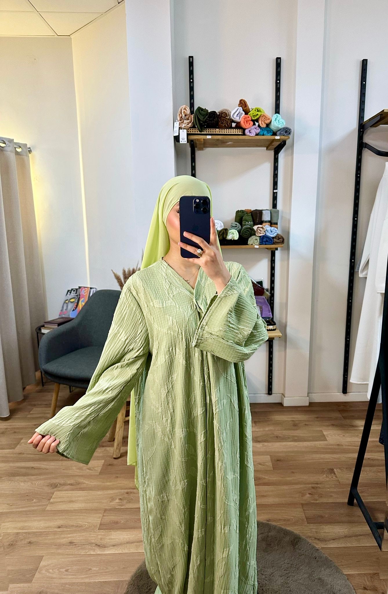 Abaya fleurie texturée